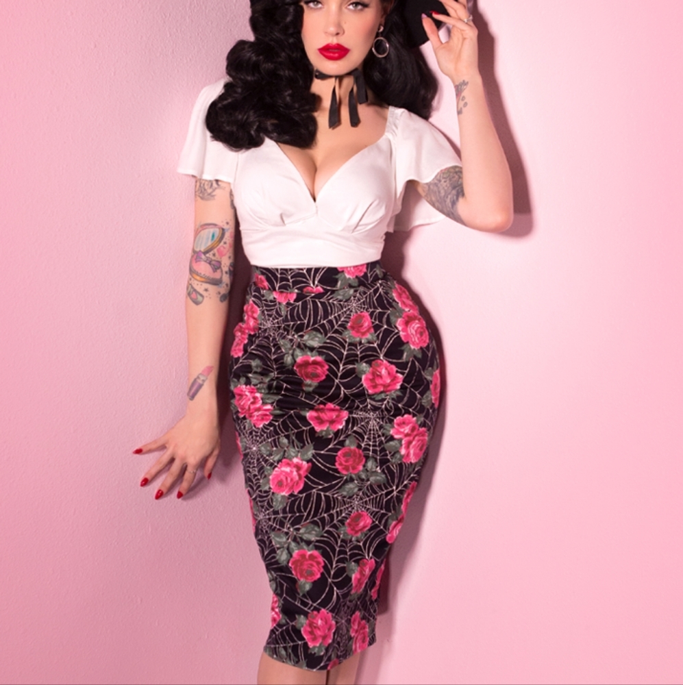 Vixen by Micheline Pitt Pencil Skirt Spider Webs and Vintage Roses XS